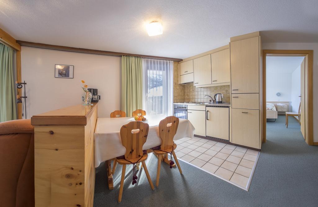 Apartments Bergrose Saas-Fee Pokój zdjęcie